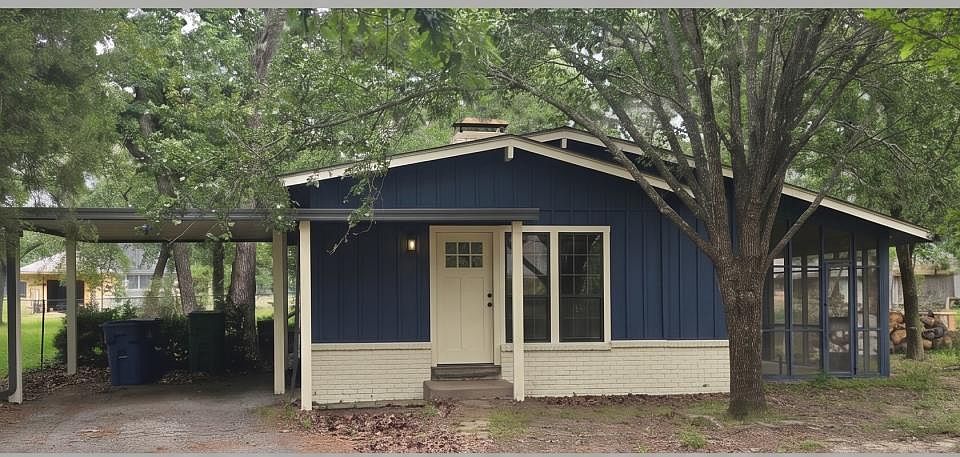 1st image of 6 Huckleberry Ln