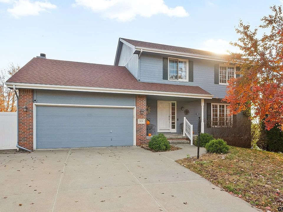 1st image of 2121 Betsy Ave