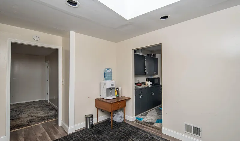 4 bed, 1.0 bath, $1,550 — Photo 3