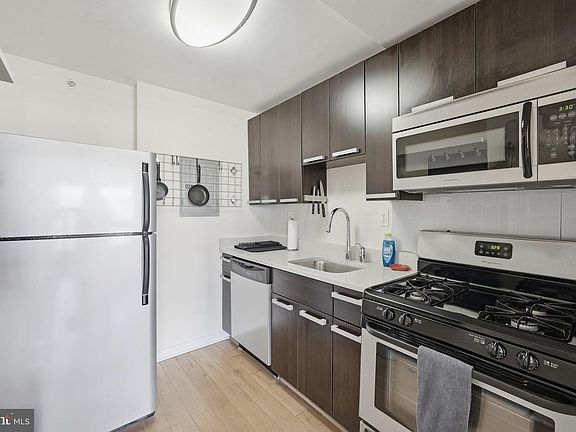 3rd image of 1101 3rd St SW APT 701