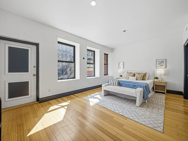 55 Temple Pl #4 — Photo 28