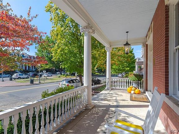 4th image of 1812 Park Ave