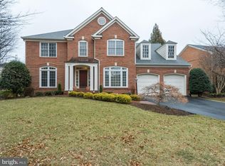 12586 Misty Creek Ln, Fairfax, VA 22033