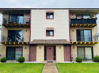7312 W 86th St APT 1B, Bridgeview, IL 60455