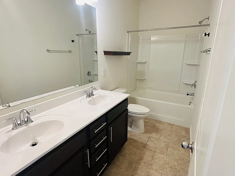 209 Michelangelo Pl — Photo 9