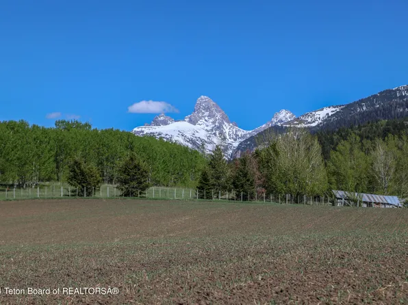 175 Table Rock South Rd, Alta, WY 83414
