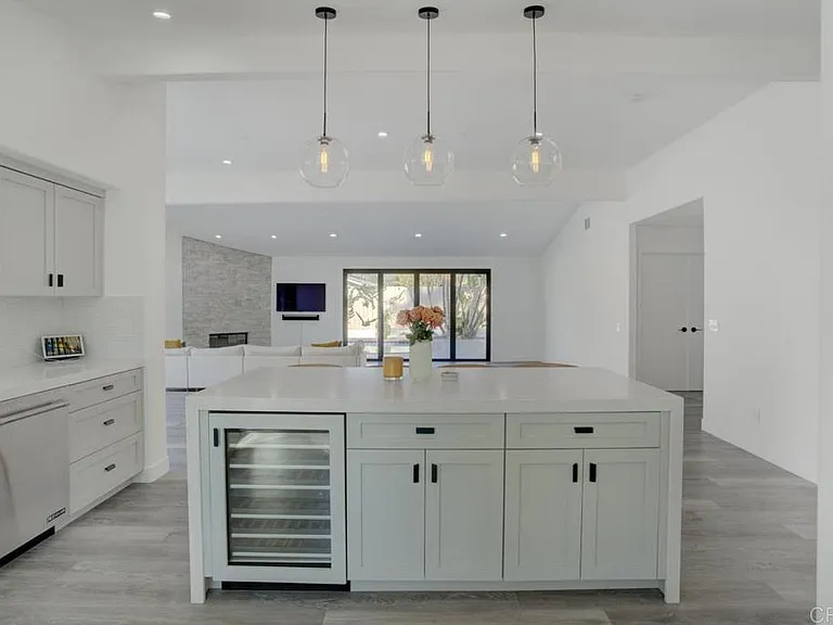 3647 Hazelhurst Pl — Photo 6