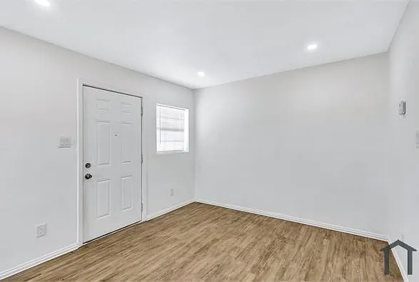 901 Bessie St #205 — Photo 20