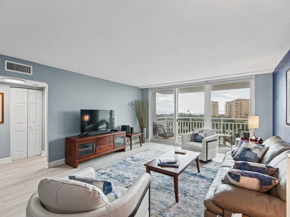 700 Beach Dr NE APT 701, Saint Petersburg, FL 33701