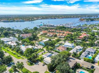 780 10th Ave S APT 5, Naples, FL 34102