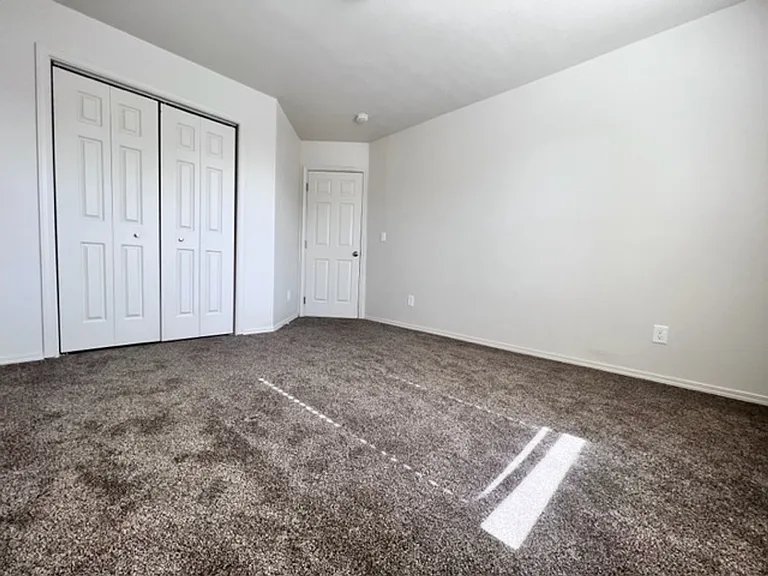 3134 N Blue Springs Ave — Photo 35