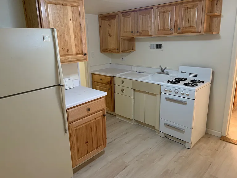 2622 1/2 Main St — Photo 3