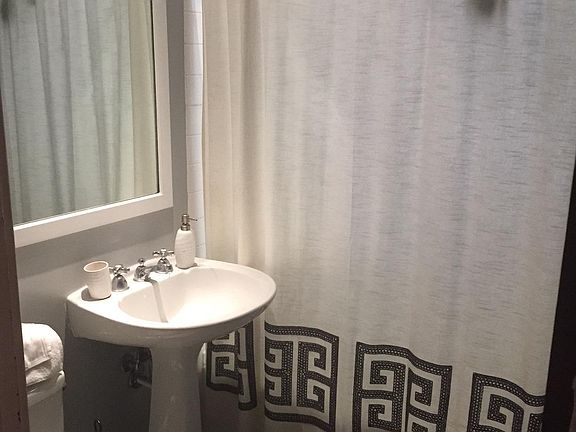 5th image of 1135 W Lill Ave APT 2E