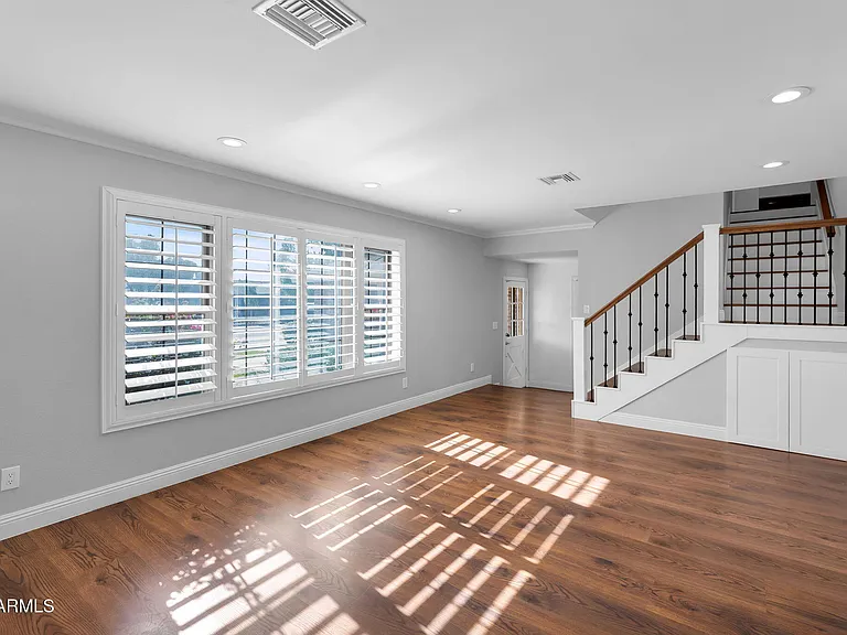 2542 W Nopal Ave — Photo 7