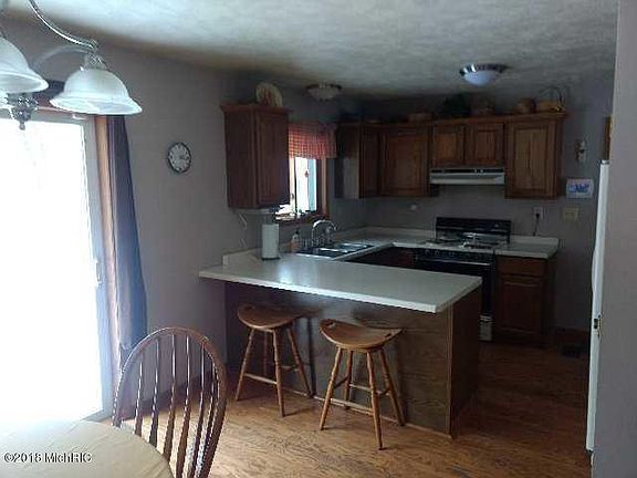 5th image of 2329 E Riverwood Dr