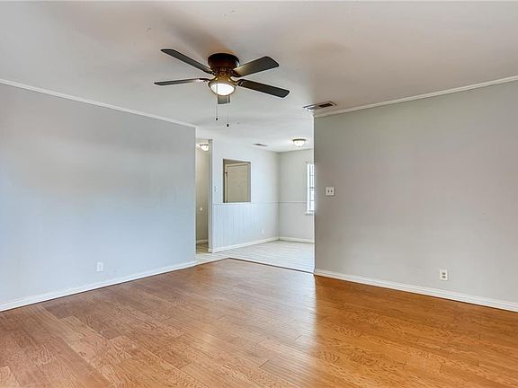 5th image of 8805 Parkfield Dr