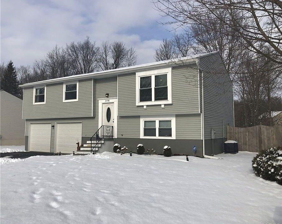 1st image of 8390 Warbler Way
