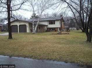 1230 Wildwood Rd, Saint Cloud, MN 56303