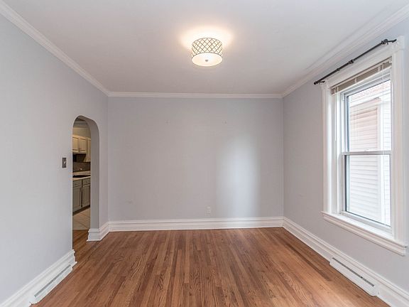 5th image of 502 W 2nd Ave