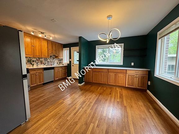 3rd image of 130 Cambridge Rd