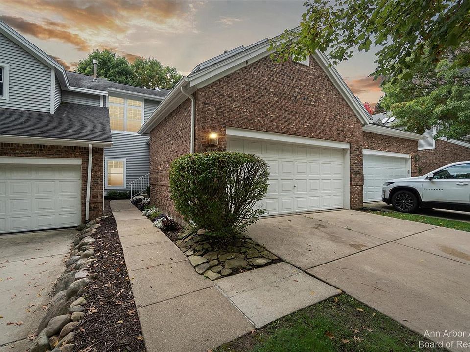 1st image of 4386 Hillside Dr