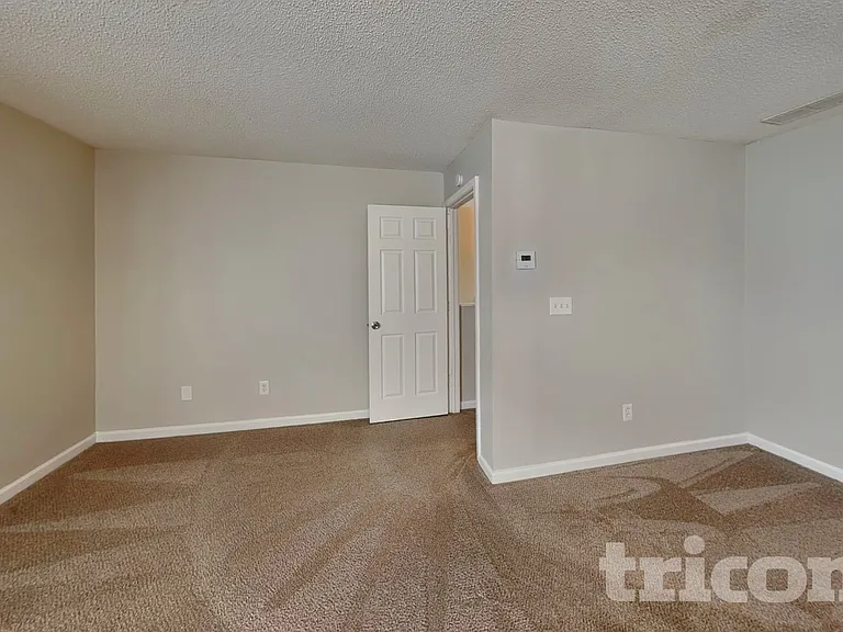 1104 Saint Phillips Ct — Photo 7