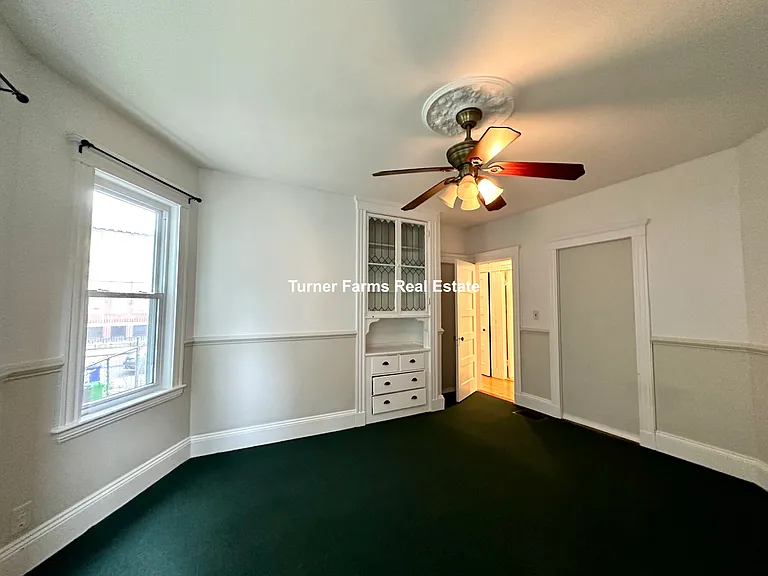 30 Roseclair St — Photo 11