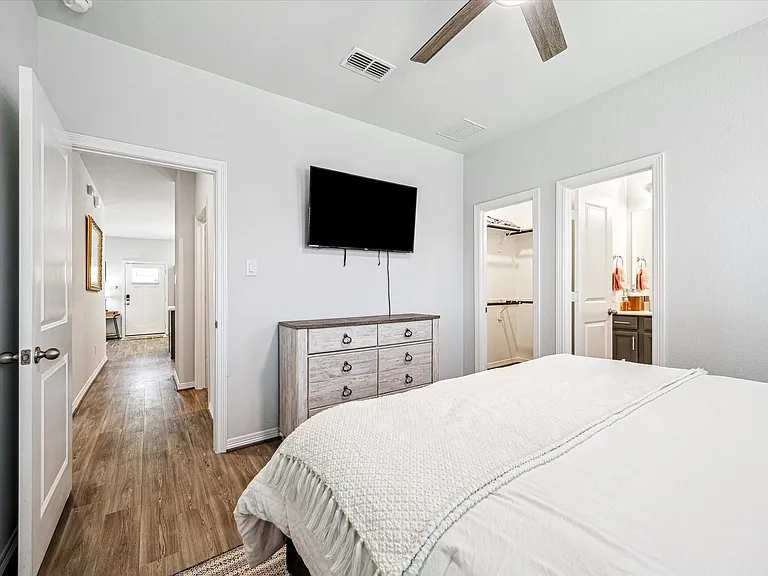 6913 New York St — Photo 15