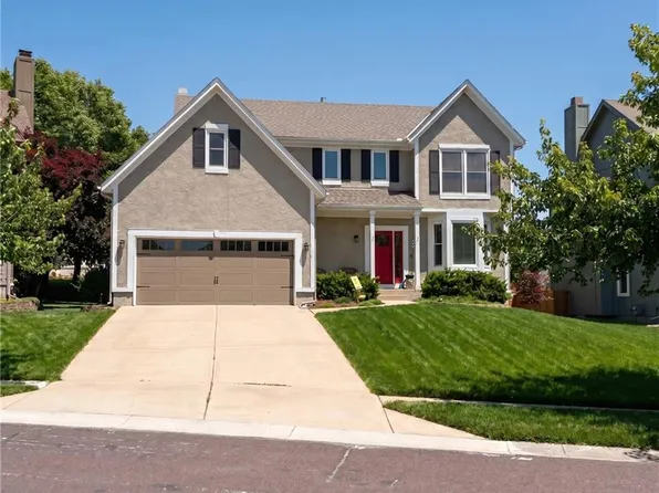 8616 W 127th Pl, Overland Park, KS 66213