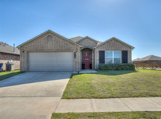 9900 Ruger Rd, Yukon, OK 73099