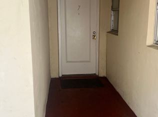 2008 Jackson St APT D7, Hollywood, FL 33020