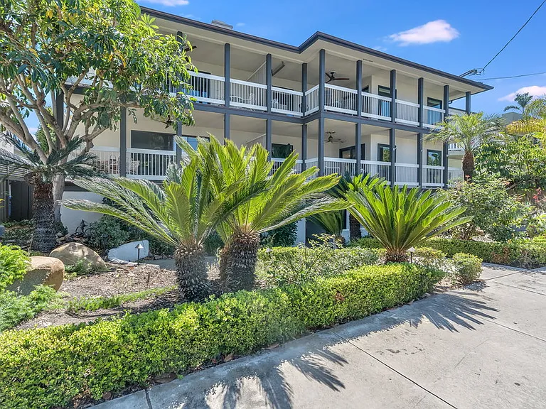 1522 Ynez Pl — Photo 22