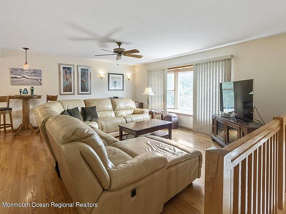 4th image of 1020 Mulberry Pl