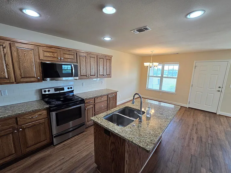 1004 E Hill St #A — Photo 9