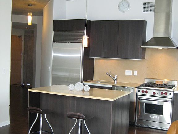 3rd image of 600 N Fairbanks Ct Unit 1407