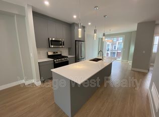 1150 Black Mountain Dr, Kelowna, BC V1P 1P7