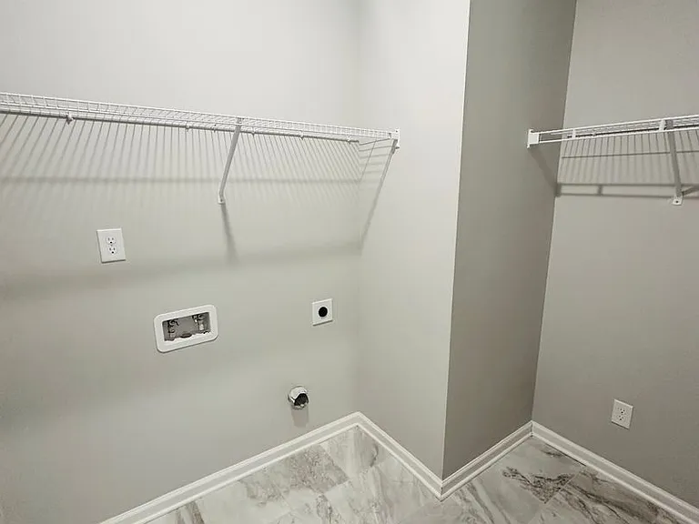 317 Shoshone Cir — Photo 13