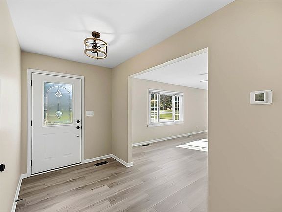 5th image of 707 Kings Row Ave