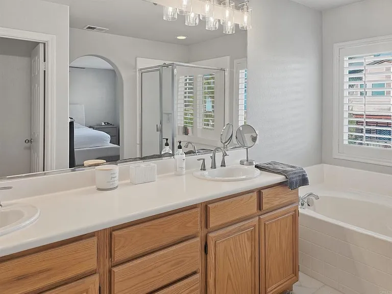 1431 Marble Canyon Way — Photo 10