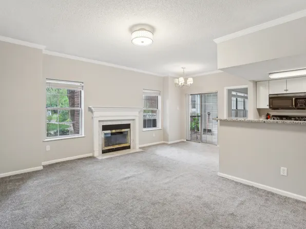 31 High Street APT 11108, East Hartford, CT 06118