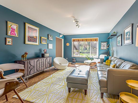 4th image of 88 Carriage Way