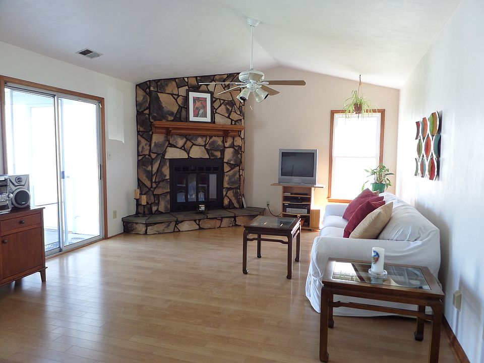 2nd image of 1061 Culmer Dr