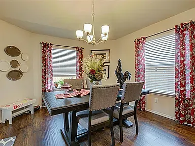 3 bed, 1554 sqft, $1,850 — Photo 2