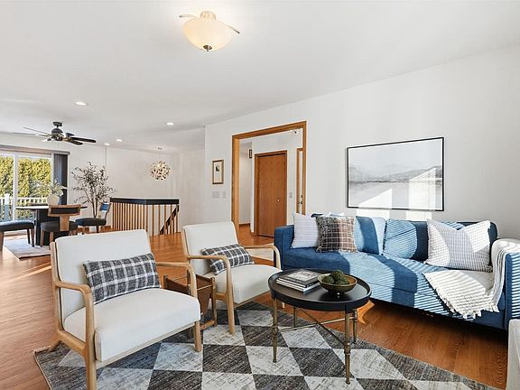 2nd image of 2610 Green Ridge Drive