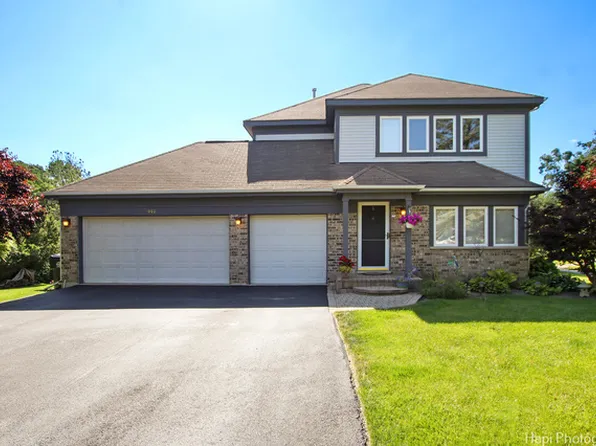 992 White Pine Dr, Antioch, IL 60002