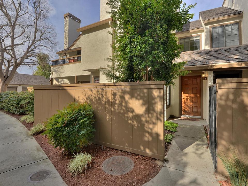 1st image of 1923 Huxley Ct