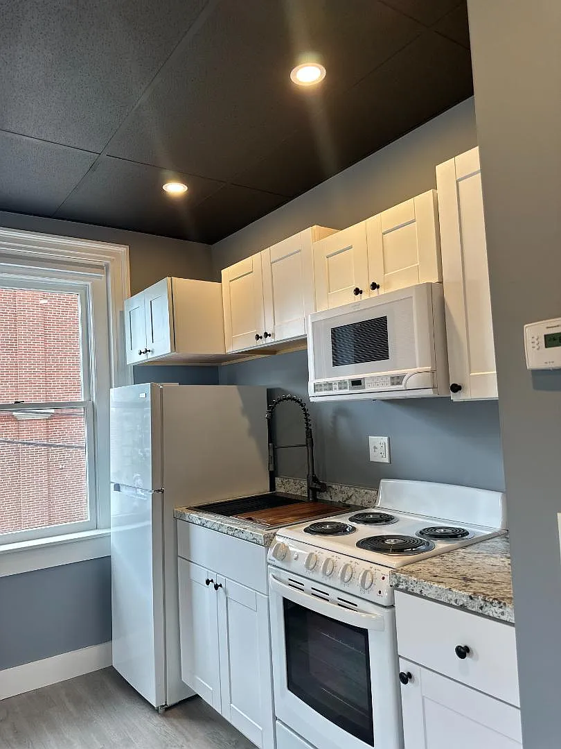 6 N Main St - Unit 6F | Studio Apartment — Photo 3