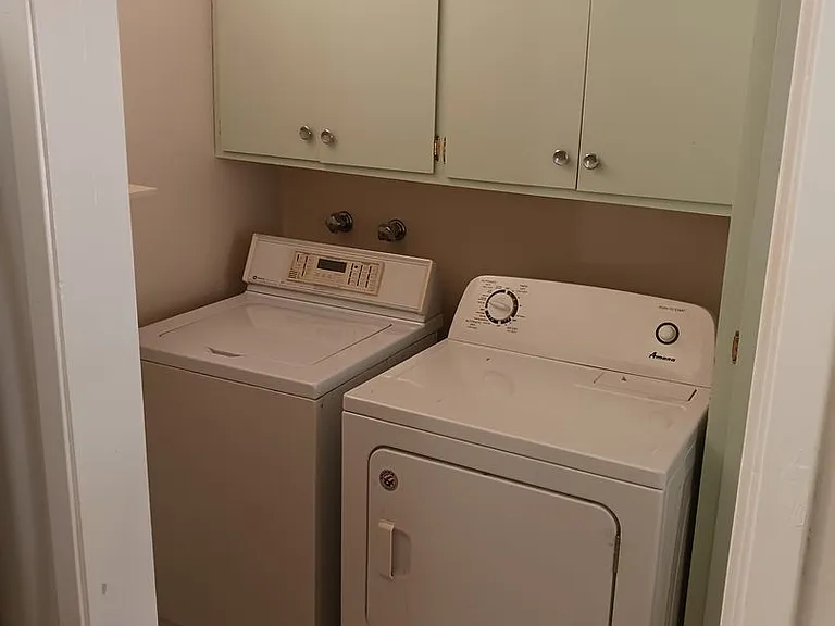 1111 McClaren Dr — Photo 12