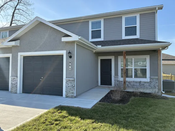 904 Pampas Cir, Pleasant Hill, MO 64080