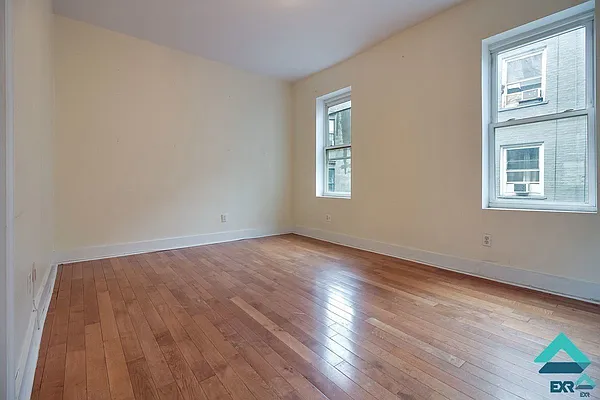 Rented by EXR | media 3